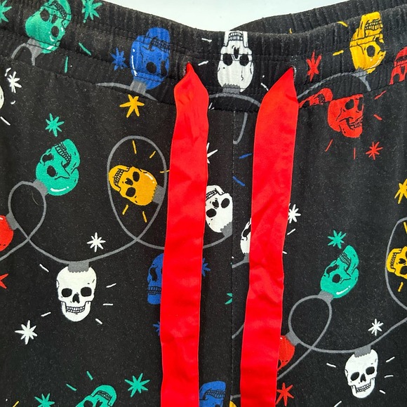 Torrid Super Soft Skull Holiday Lights Lounge Wear Set - Black - Size: 2X - Picture 13 of 16